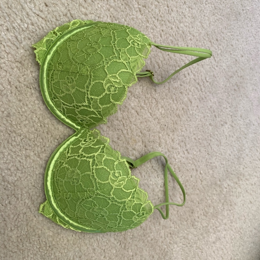 Victoria’s Secret very sexy push up Bra